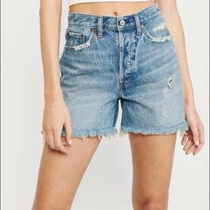 Abercrombie & Fitch high rise 4” denim shorts